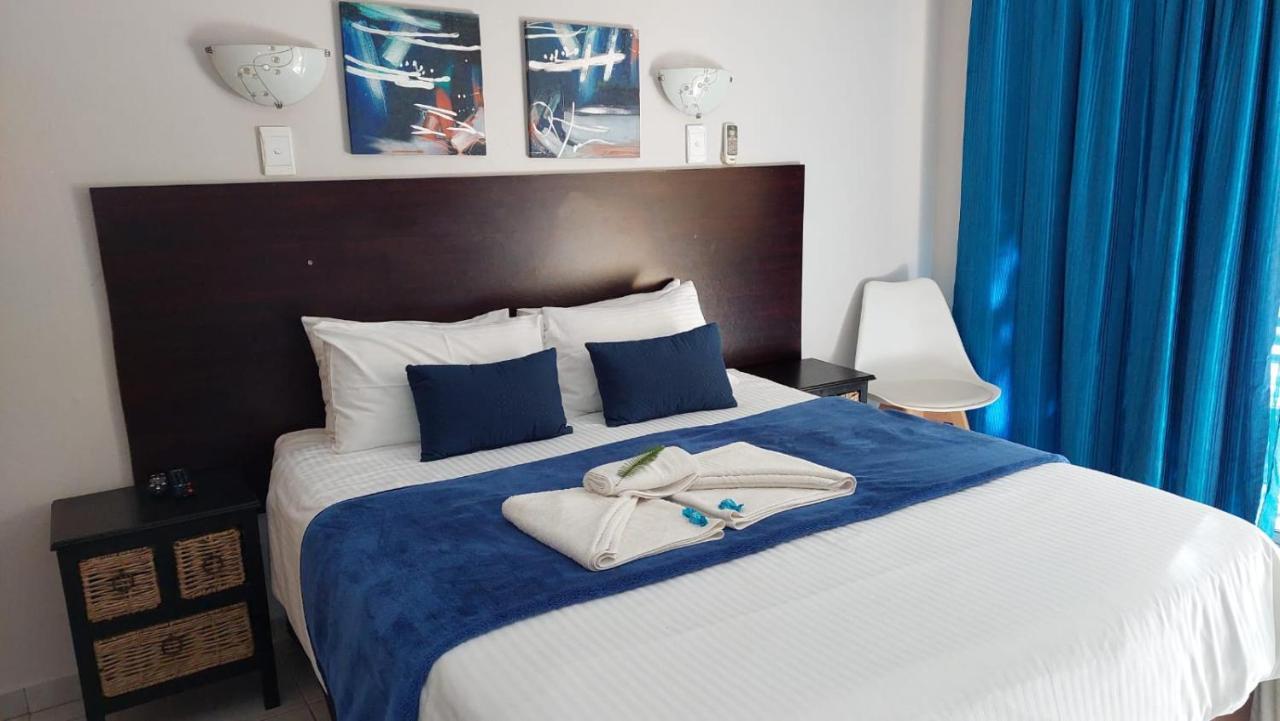 Gemstone Guest House Klerksdorp Extérieur photo