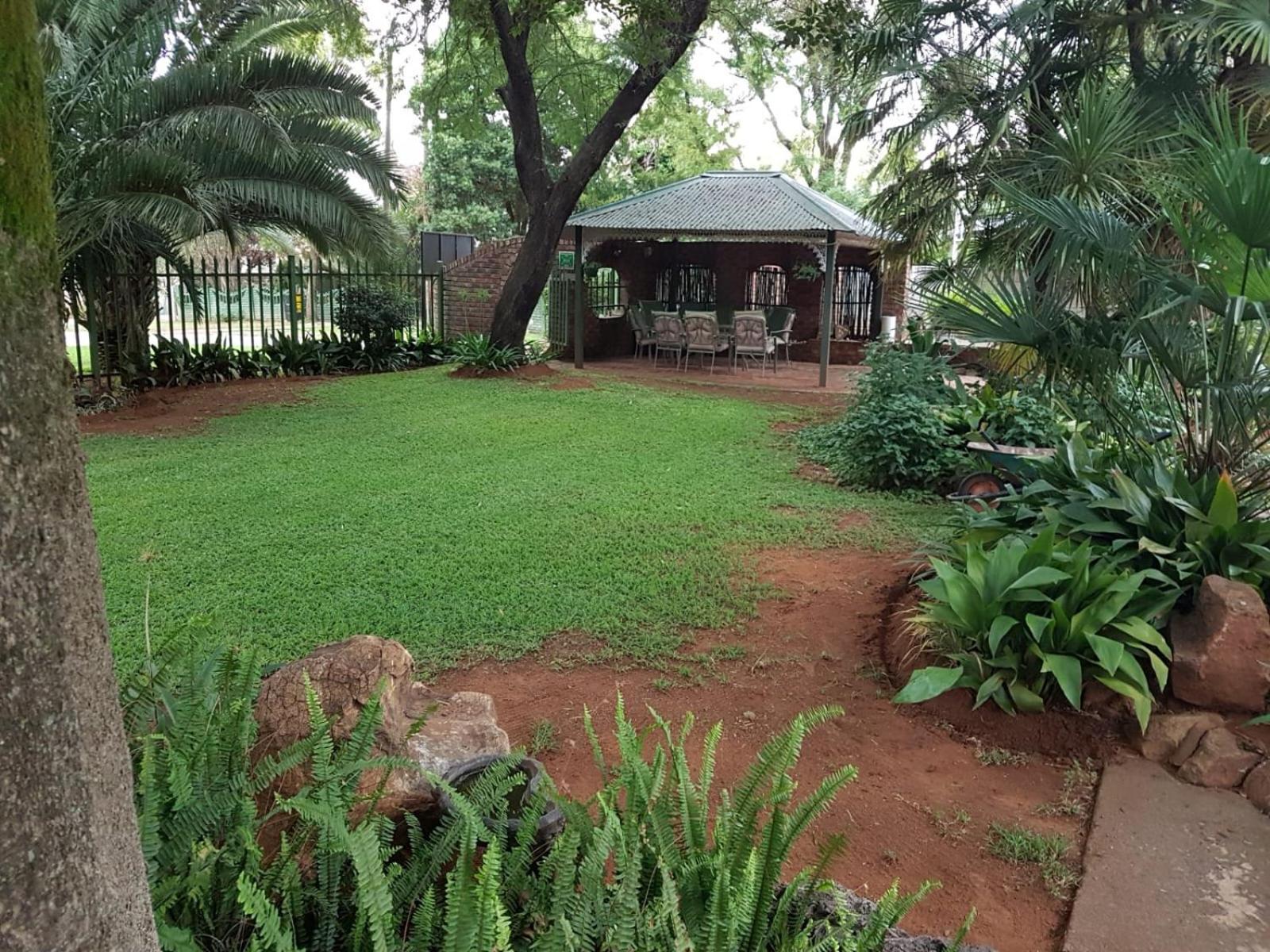 Gemstone Guest House Klerksdorp Extérieur photo