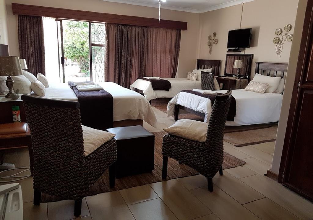 Gemstone Guest House Klerksdorp Extérieur photo